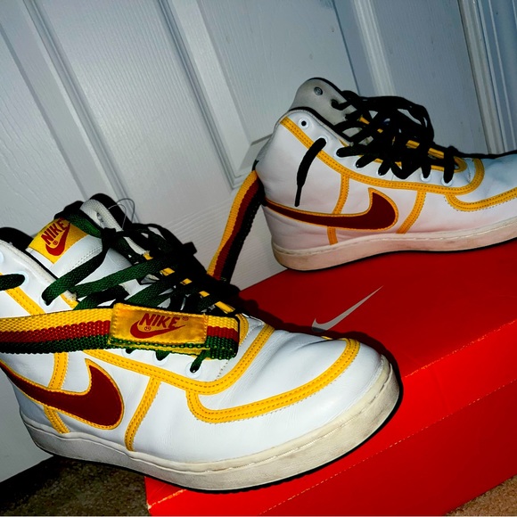 Vintage Nike Air Vandal Hi Leather
RASTA West Indies White Shoes - Mens Size 11 - Picture 1 of 16